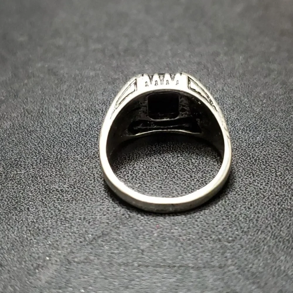 Silver tone and black ring size 12.5 - Picture 6 of 9
